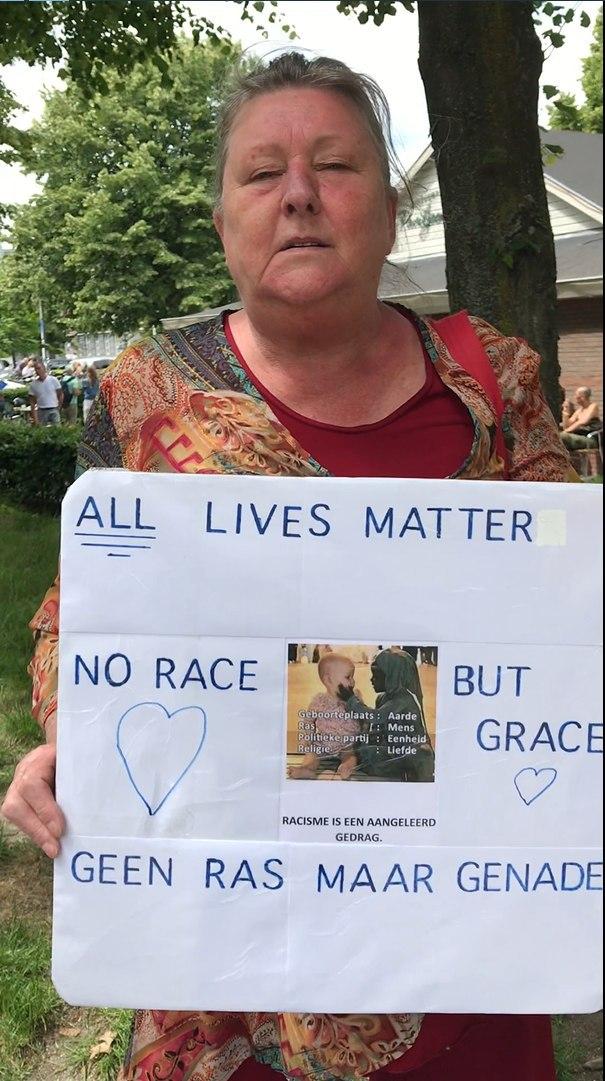 Tieneke Musch, met “All lives Matter” poster, wordt “Black lives Matter” protest ontzegd!